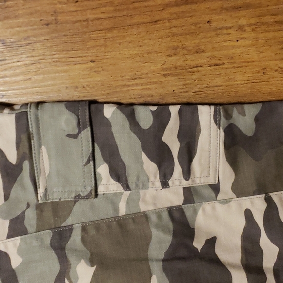 J crew cargo camouflage pants excellent condition - Picture 3 of 7